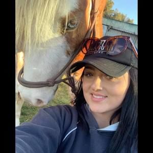 Meet your Posher, Abbey